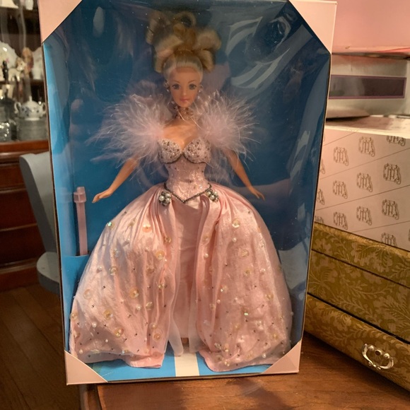 Pink Ice Barbie - Picture 2 of 5